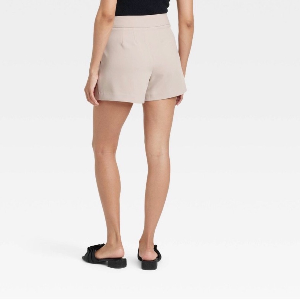 S18 NWT a new day High Rise Tailored Short, Reliable Beige - Size: 16 - Picture 2 of 8